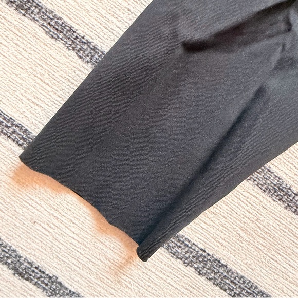 SPANX SPANXshape Booty Boost 7/8 Leggings Black Size Medium - Picture 7 of 11